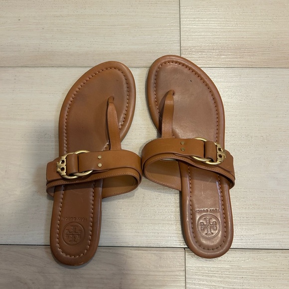 Tory Burch Shoes - Tory Burch Tan Leather Sandals size 7